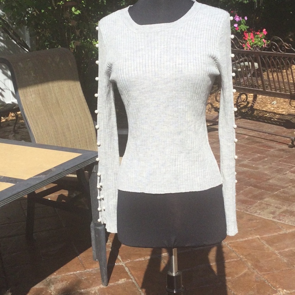 NWT Ultra Flirt sweater gray size S